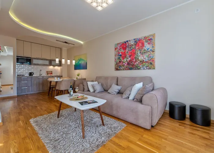 Magique * زلاتيبور